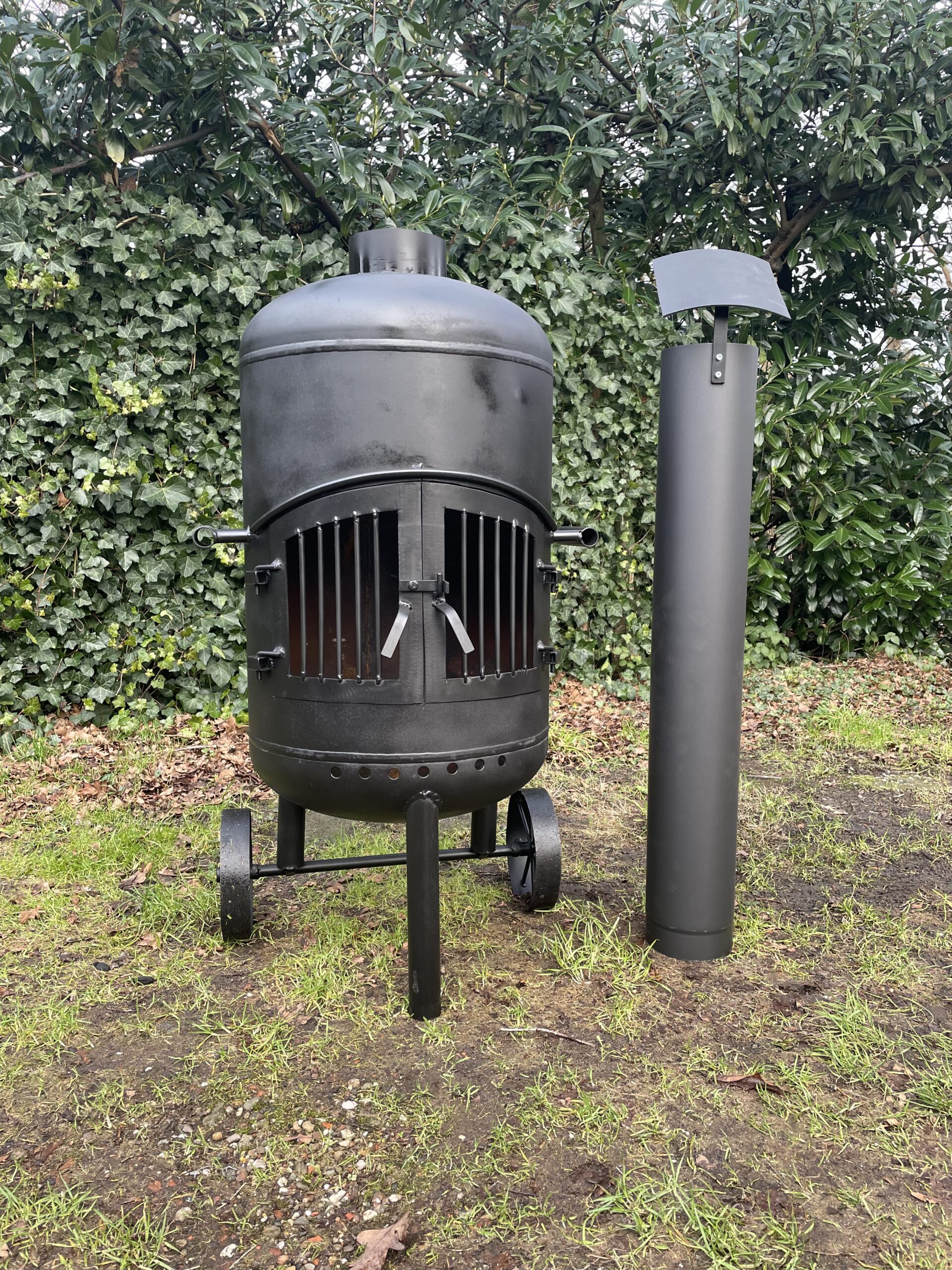 IMG_7230 Tuinhaard met deurtjes