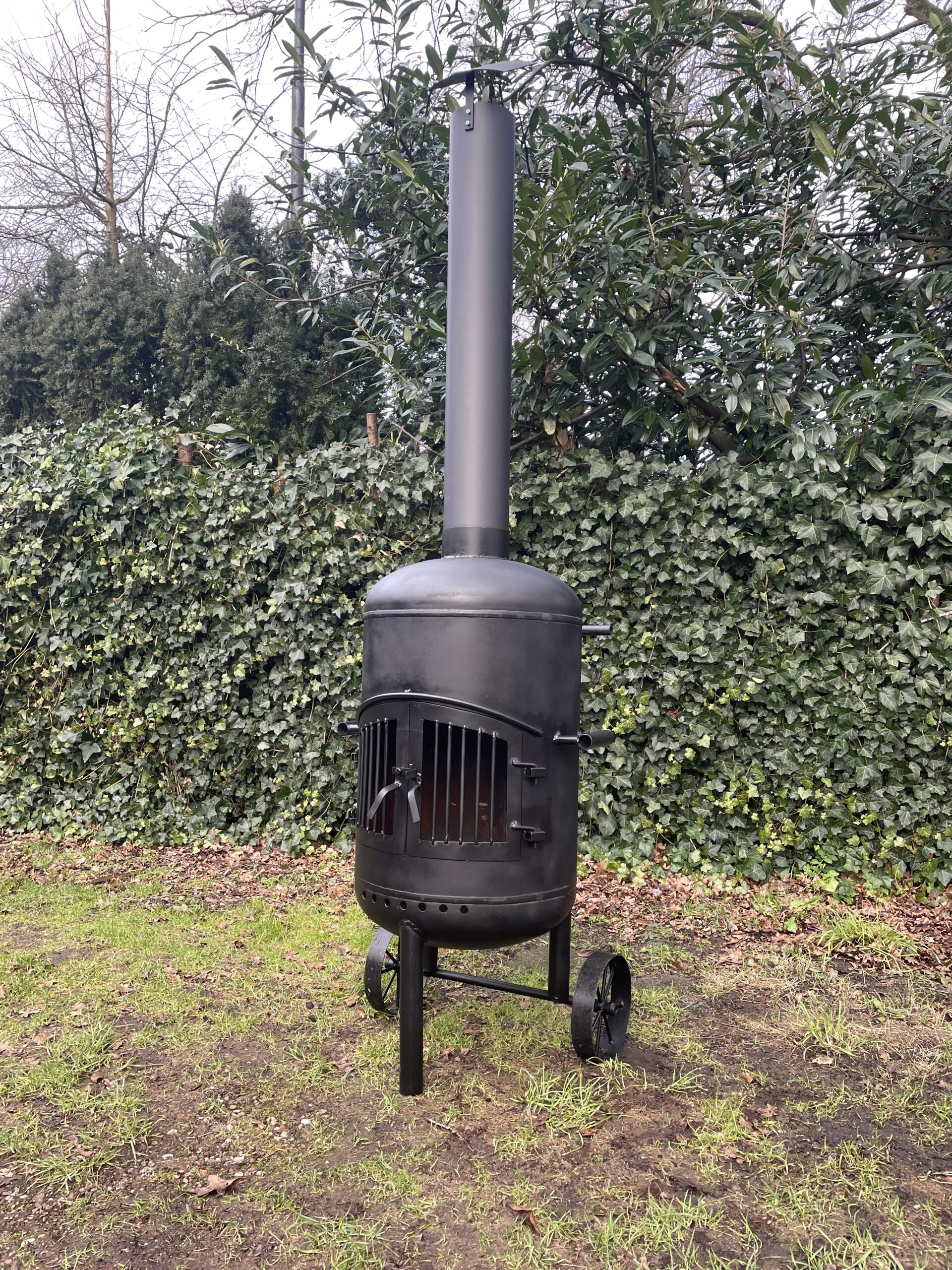 IMG_7237 Tuinhaard met deurtjes<br />